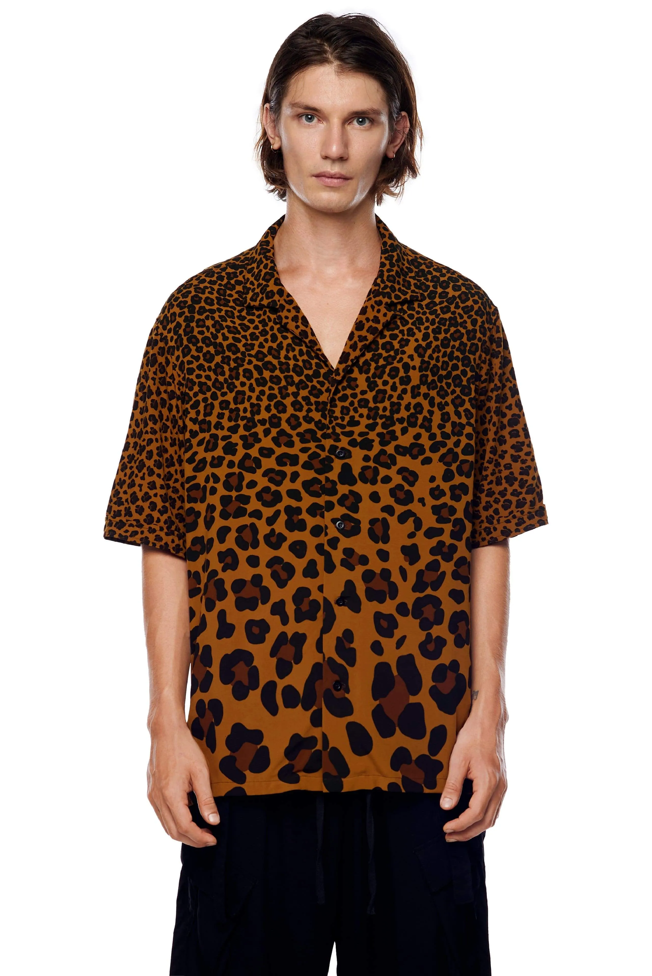 LEOPARD PRINT SHORT SLEEVE SHIRT