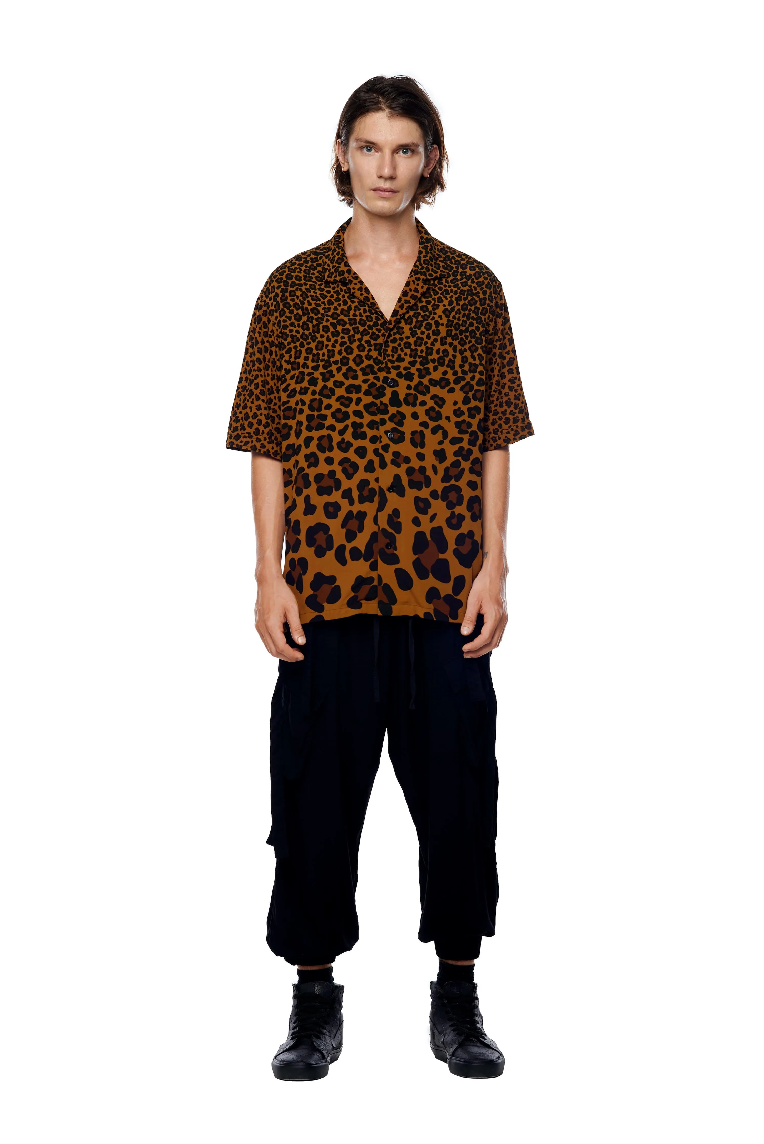 LEOPARD PRINT SHORT SLEEVE SHIRT